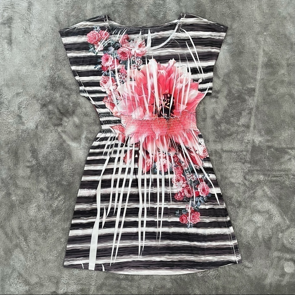 Mi Manchi Striped Floral Elastic Waist Dress Size XL Black White Pink Graphic